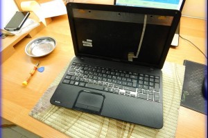 Разборка ноутбука Toshiba C850