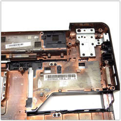 Нижняя часть корпуса, поддон ноутбука Toshiba Satellite L500 AP093000100
